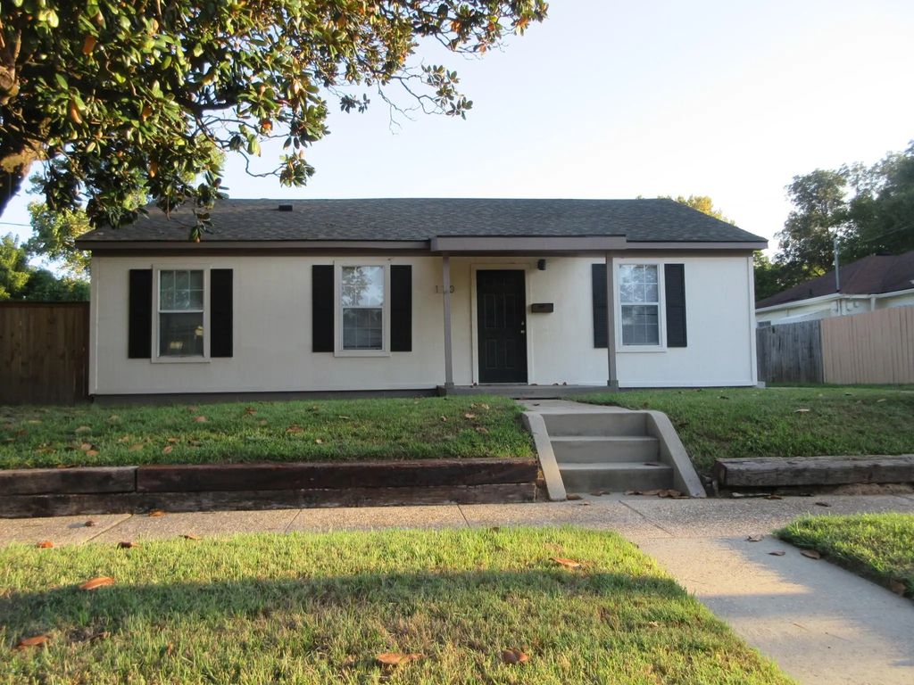 110 E Elmwood Street, Shreveport