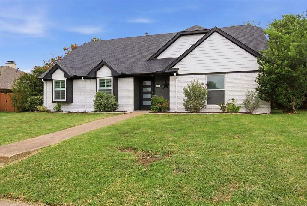 1705 Hatherly Drive, Plano