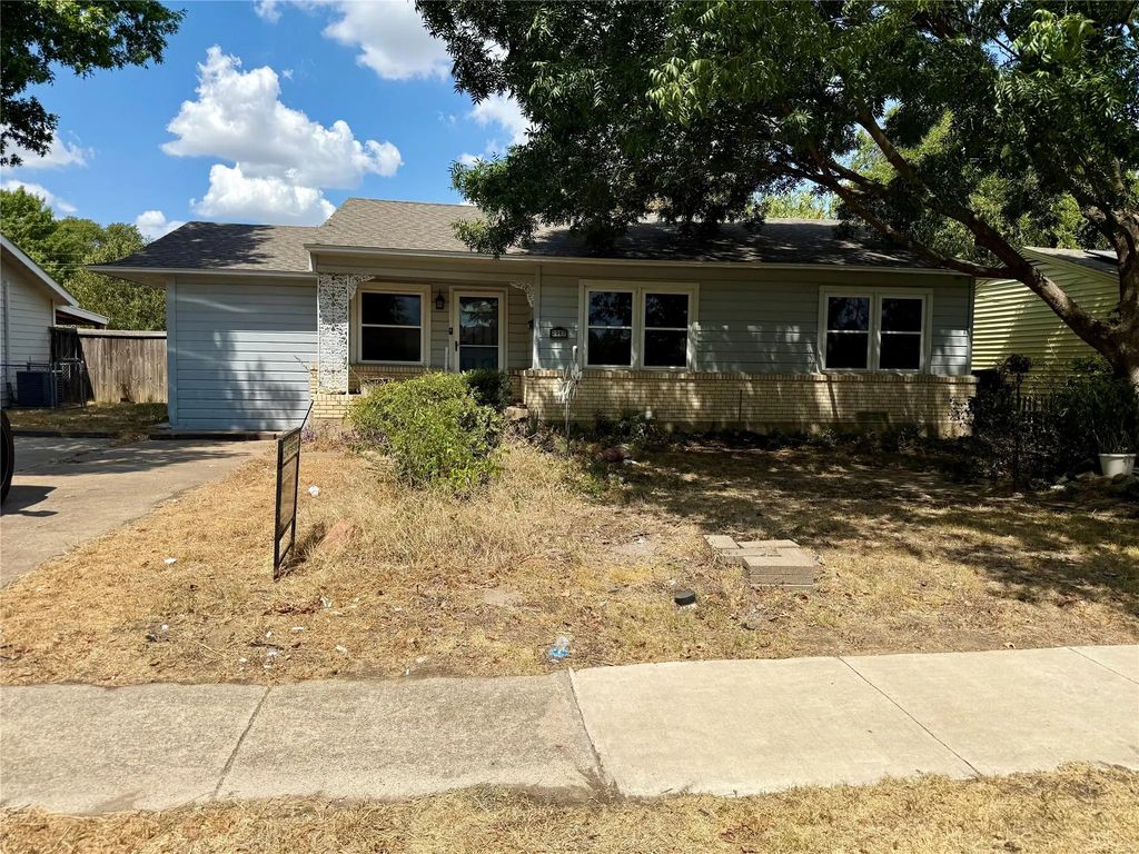 2517 W 7th Street, Irving