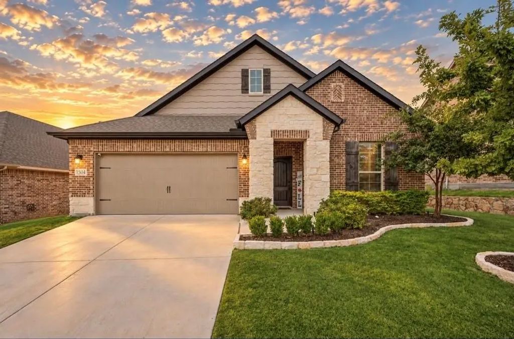 1504 Shindig Court, Weatherford
