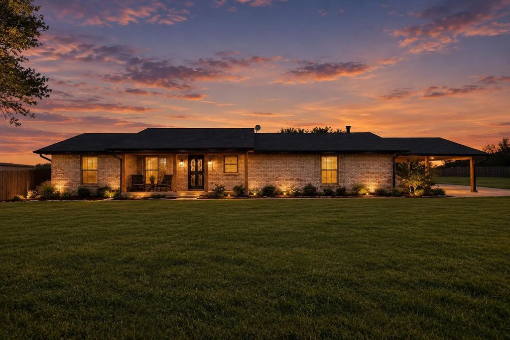 452 E Pecan Tree Road, Waxahachie