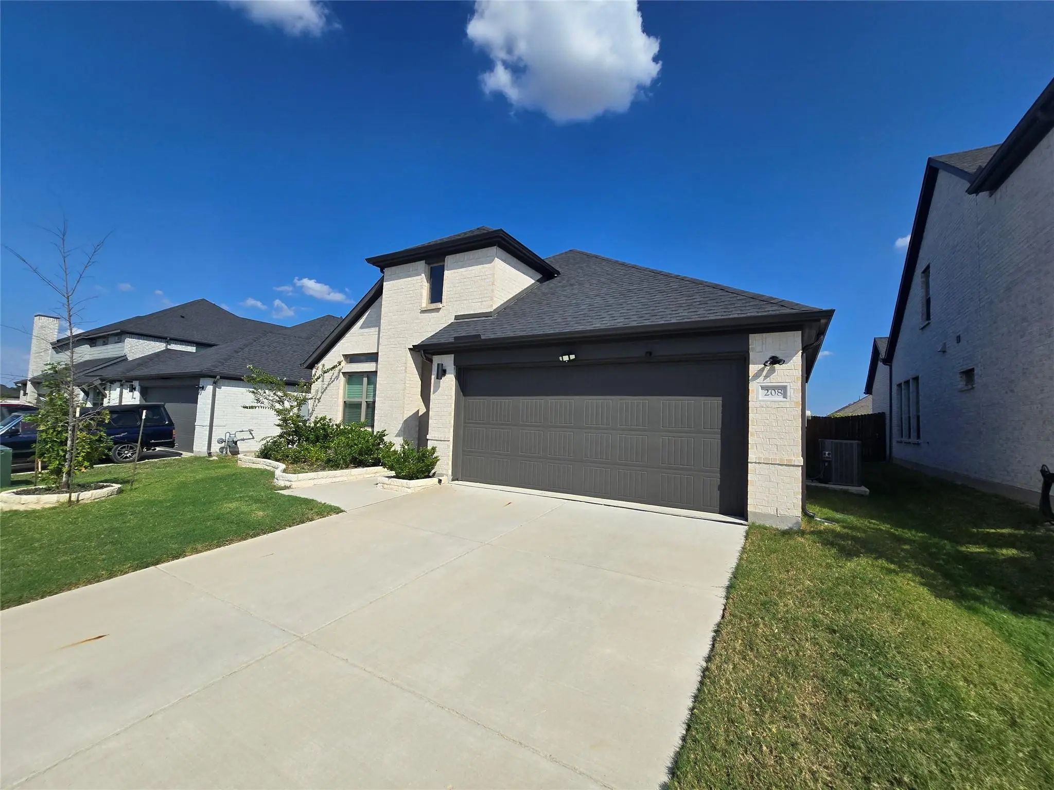 Photo of Listing #21382768
