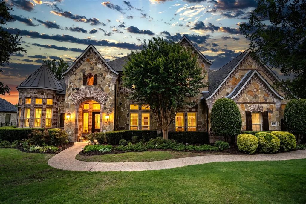 2301 Bella Lago Drive, Flower Mound