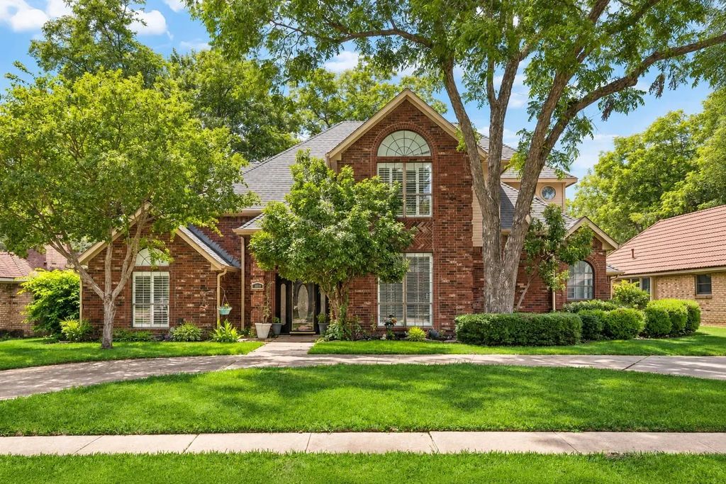 1909 Pecan Ridge Drive, Rowlett