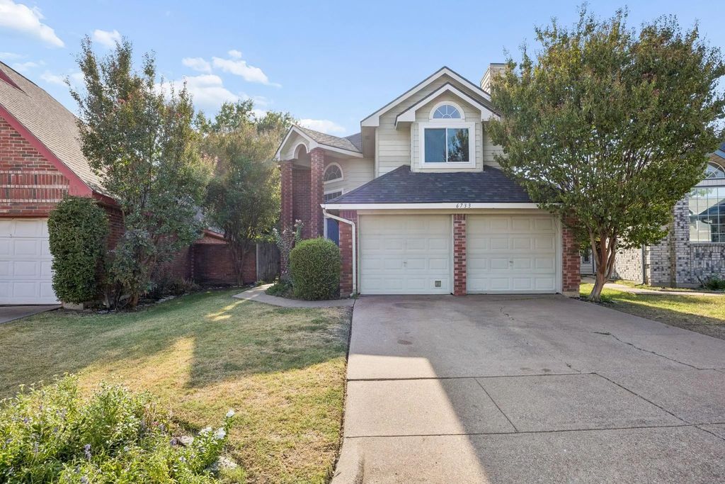 6733 Driffield Circle W, North Richland Hills