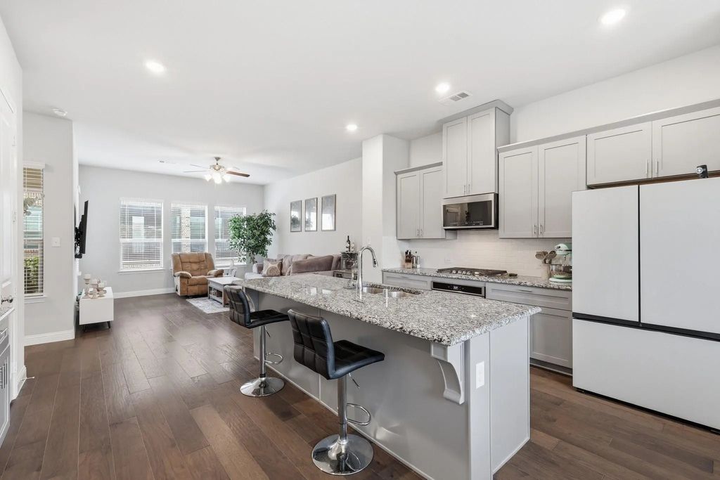 2409 Springhill Avenue, Flower Mound
