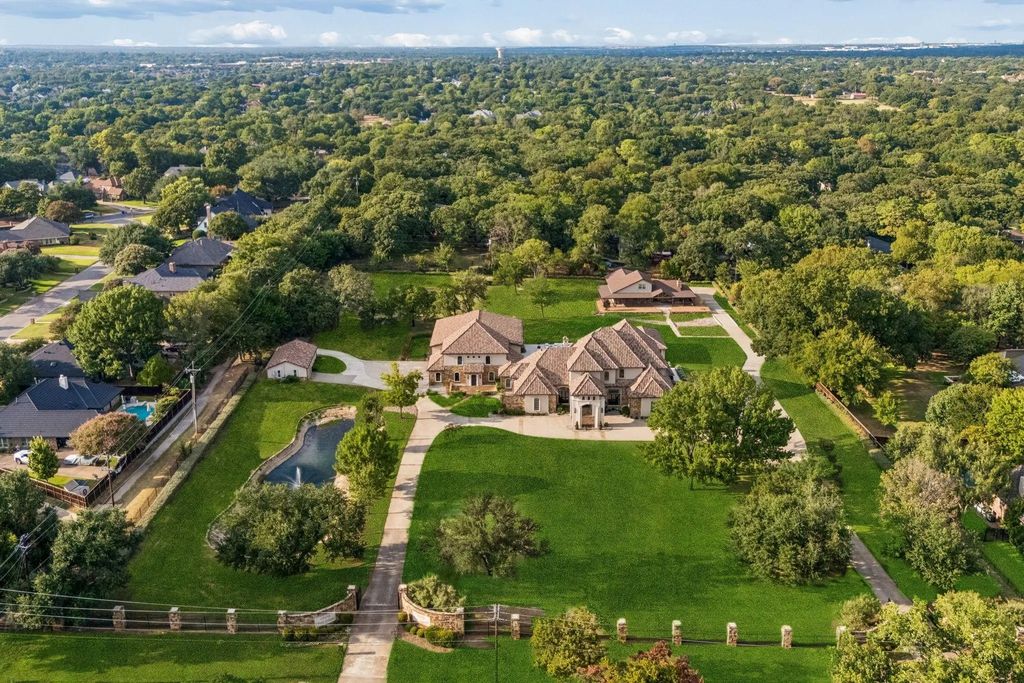 1609 Cheek Sparger Road, Colleyville