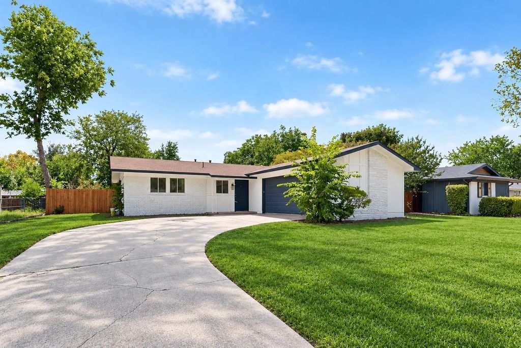 4649 South Drive W, Fort Worth