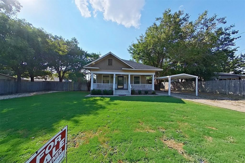 108 S 2nd Street, Godley