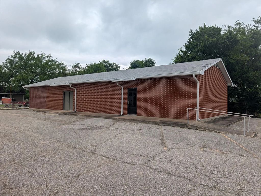 113 N 10th Street, Gatesville