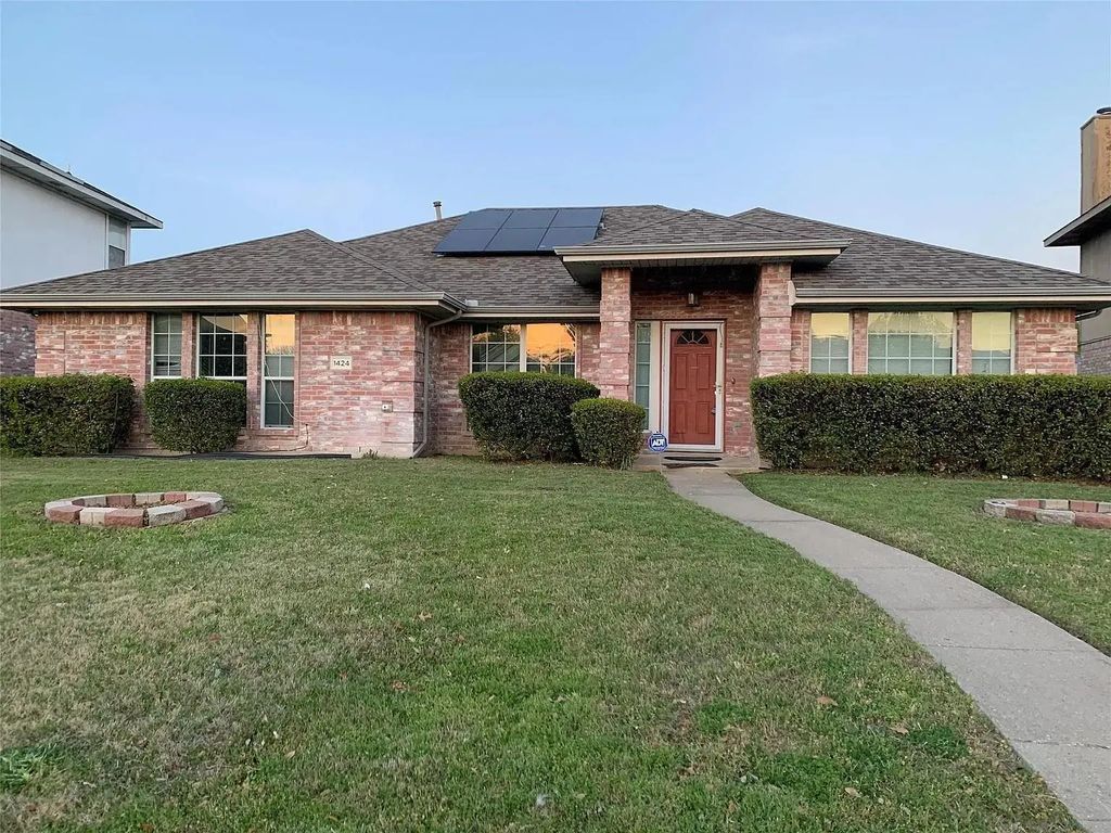 1424 Chapman Drive, Lancaster