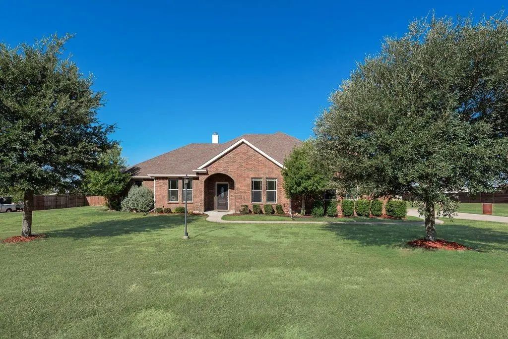 2121 N Mockingbird Lane, Midlothian