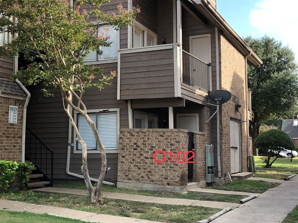 9829 Walnut Street O102, Dallas