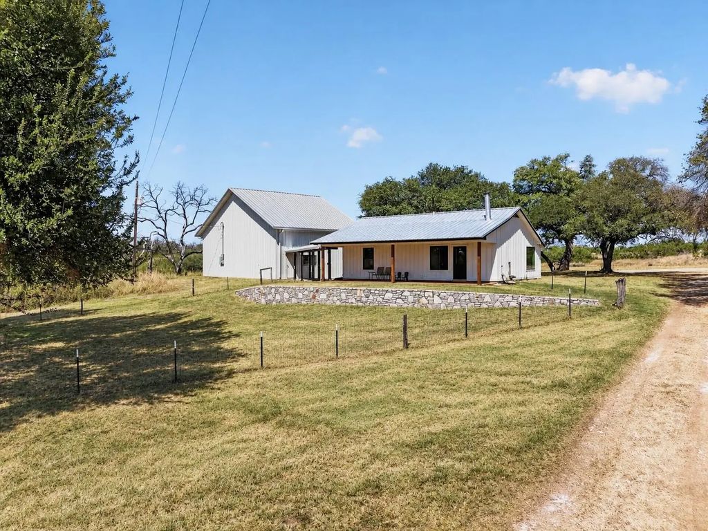 7328 Fm 205, Bluff Dale
