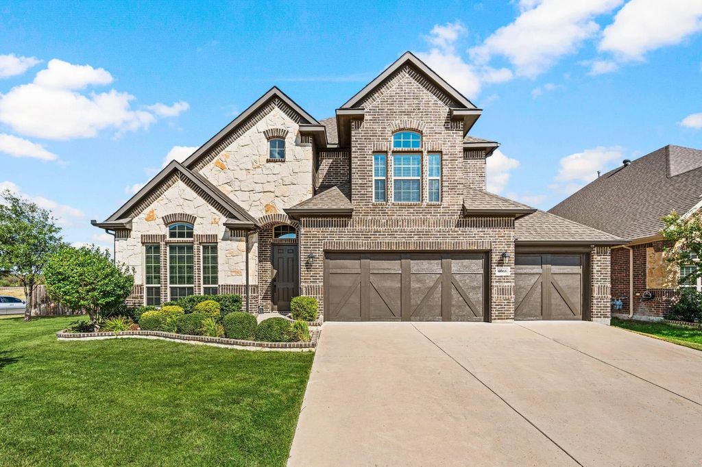 6068 Wessex Street, North Richland Hills
