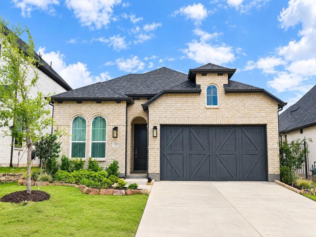 1613 Sandhill Lane, Celina