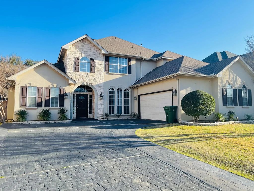 1214 Glenbury Court, Arlington