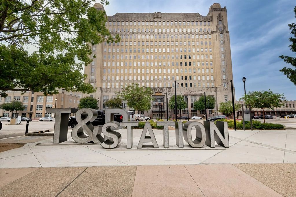 201 W Lancaster Avenue 212, Fort Worth