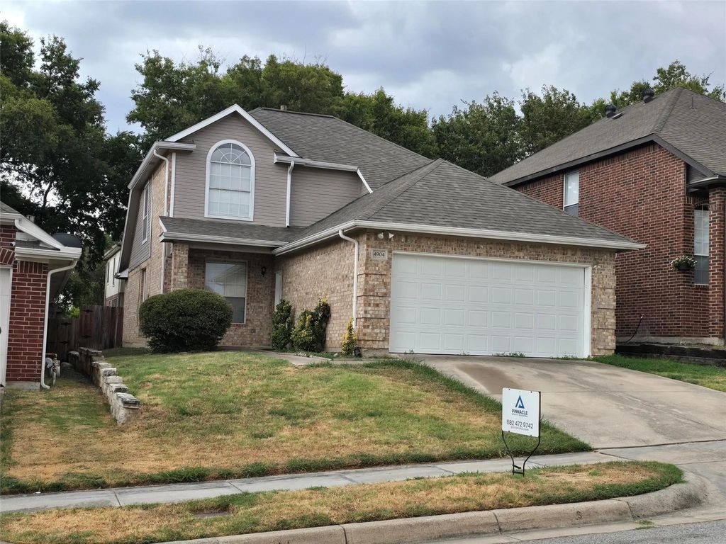 4904 Lodgepole Lane, Fort Worth