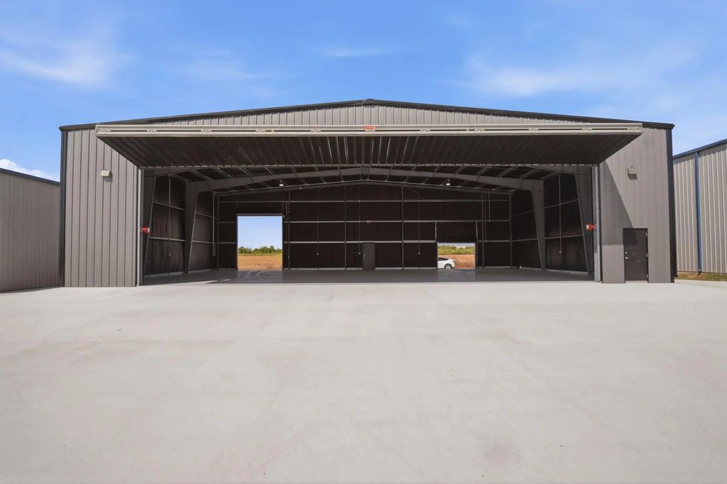 293 Beechcraft Lane, Seguin