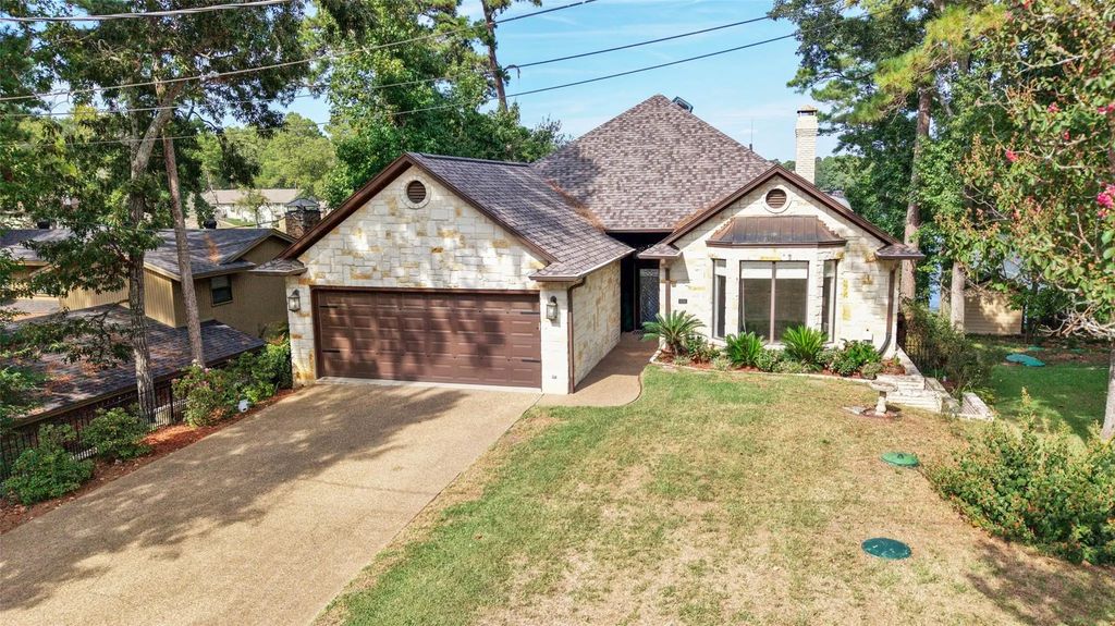1551 E Tanglewood, Hideaway