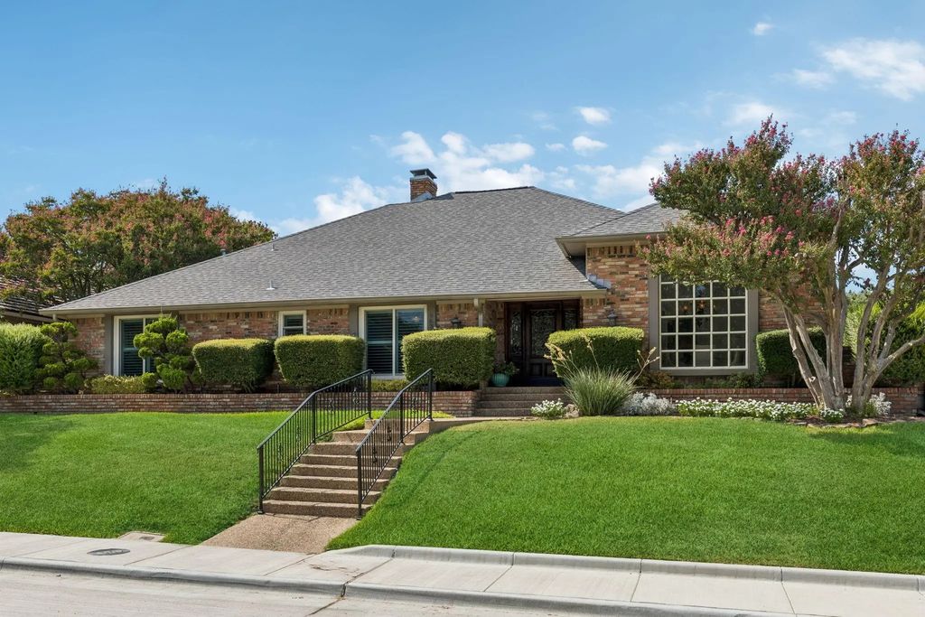 9639 Vista Oaks Drive, Dallas