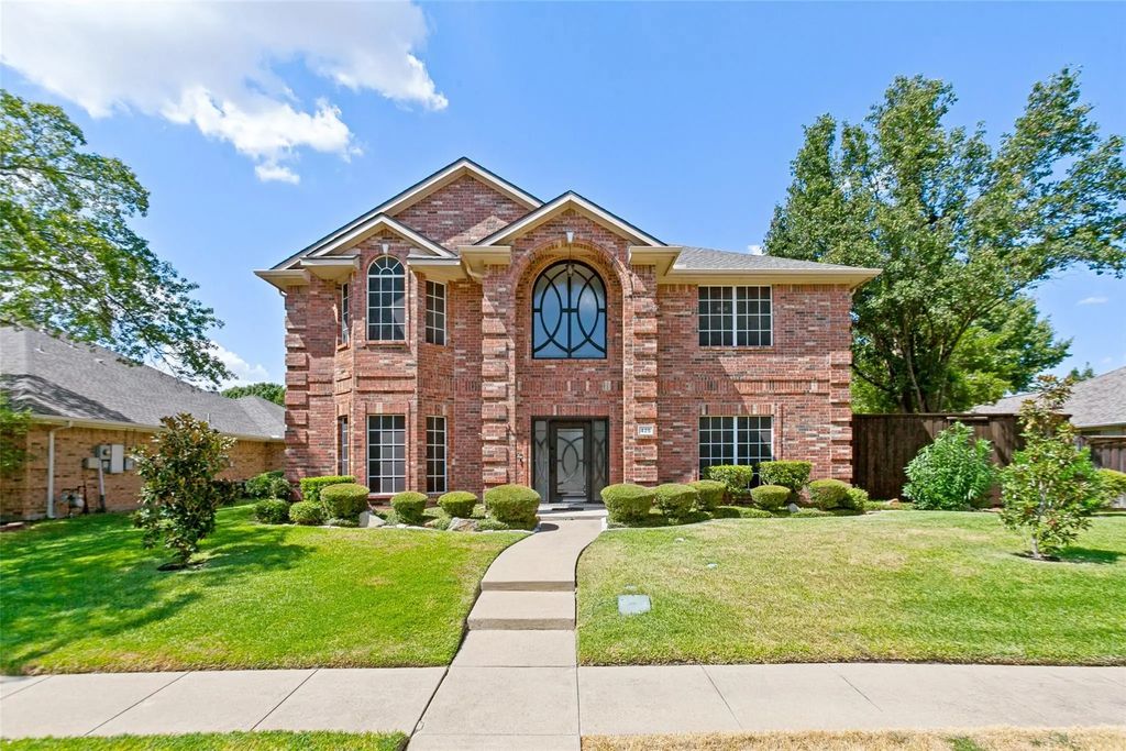 425 Baltusrol Circle, Garland