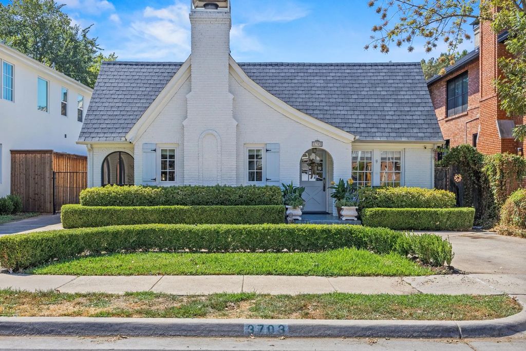 3703 Granada Avenue, University Park