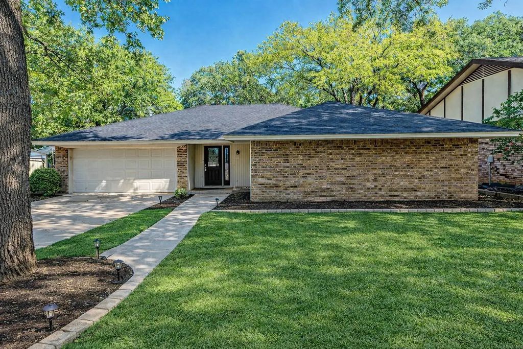5209 Smokerise Court, Arlington