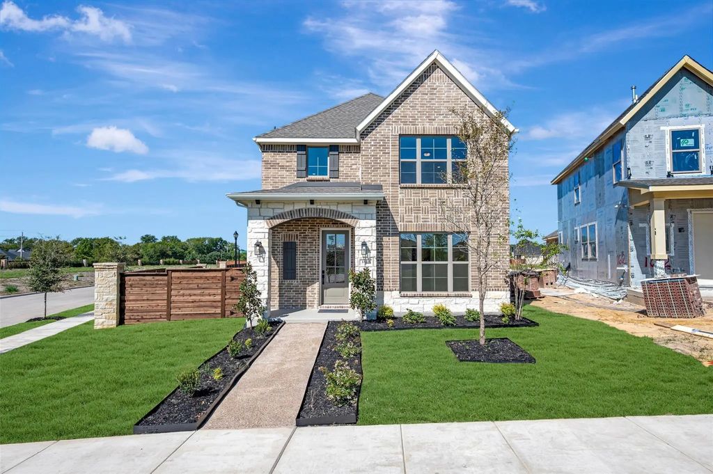 1616 Compass Heights, Mesquite