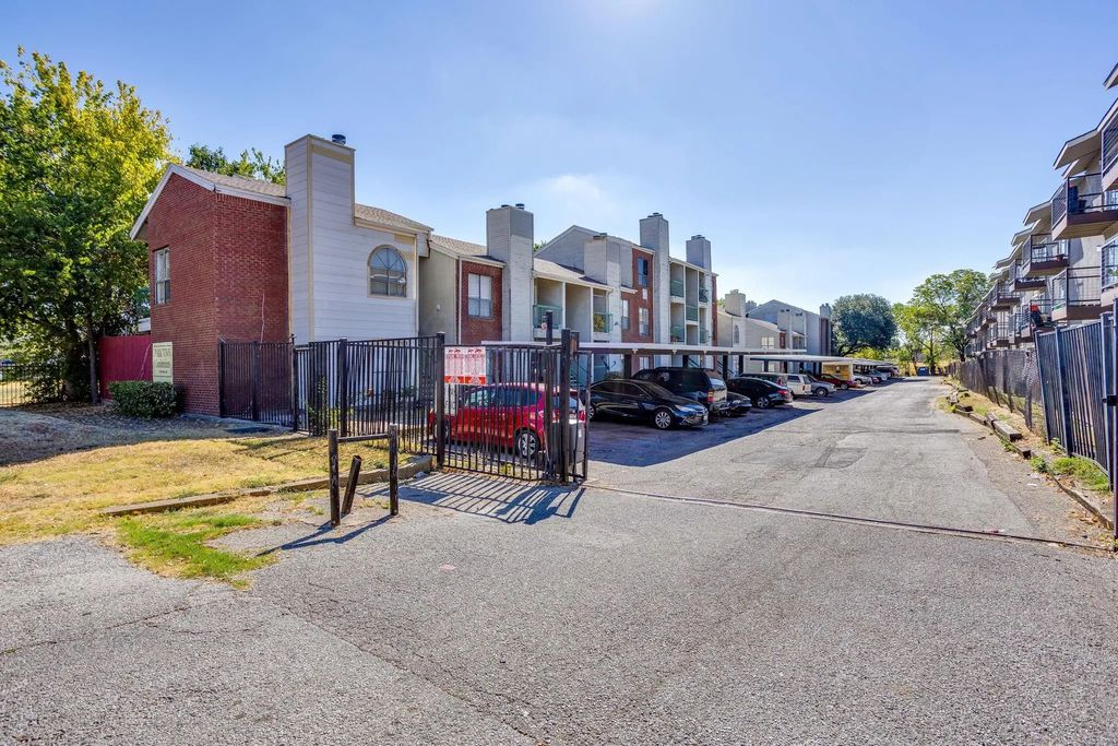 7126 Holly Hill Drive, Dallas