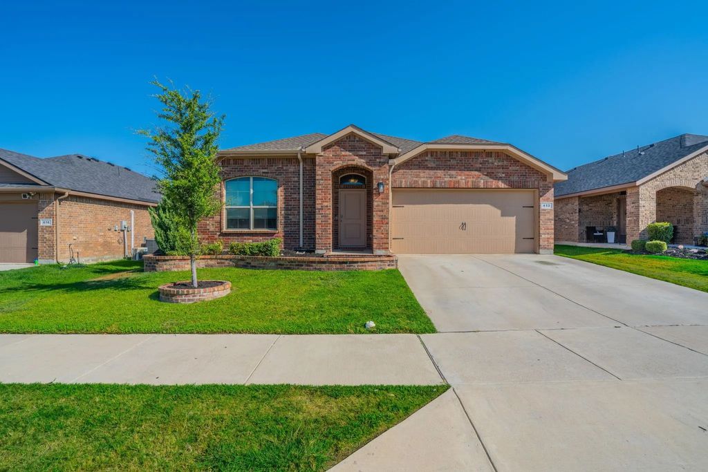 412 Foxhunter Street, Fort Worth
