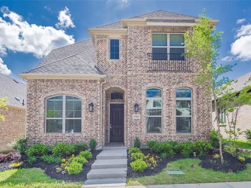17565 Sequoia Drive, Dallas