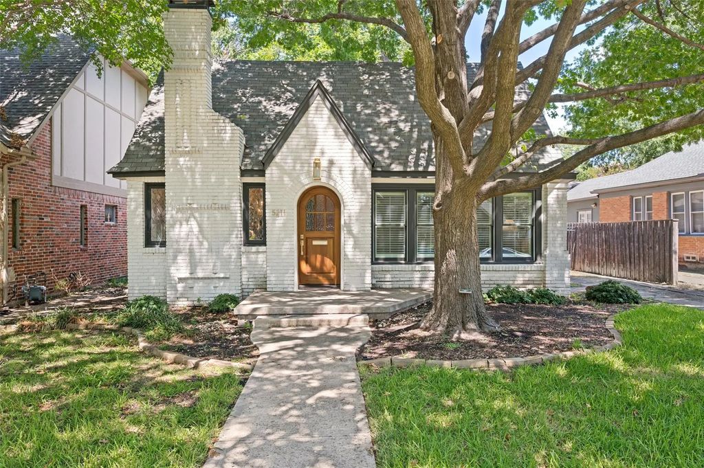 5211 Goodwin Avenue, Dallas