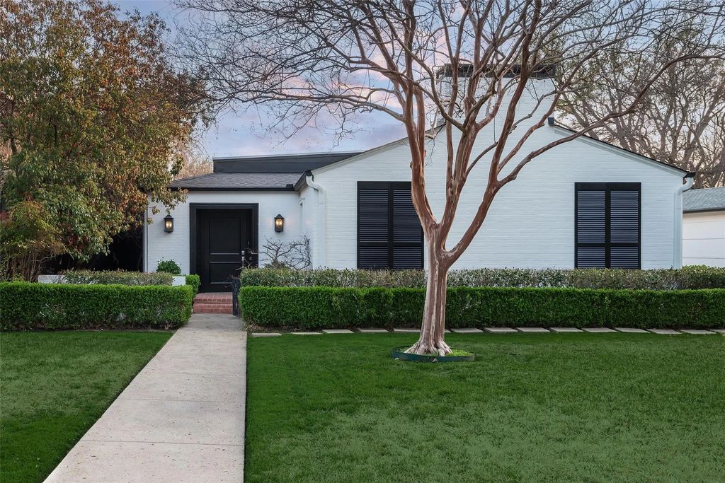 4625 N Versailles Avenue, Highland Park