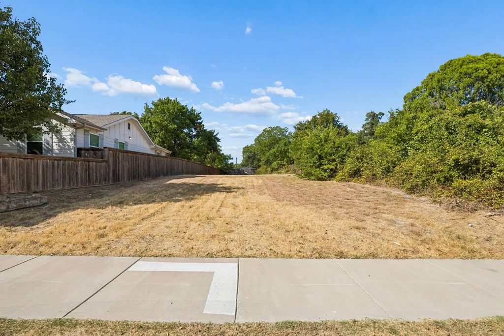 1221 Lebanon Avenue, Dallas
