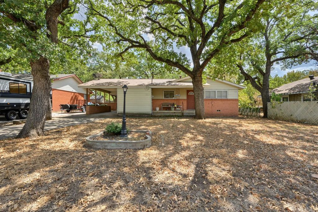 402 Se 20th Street, Mineral Wells