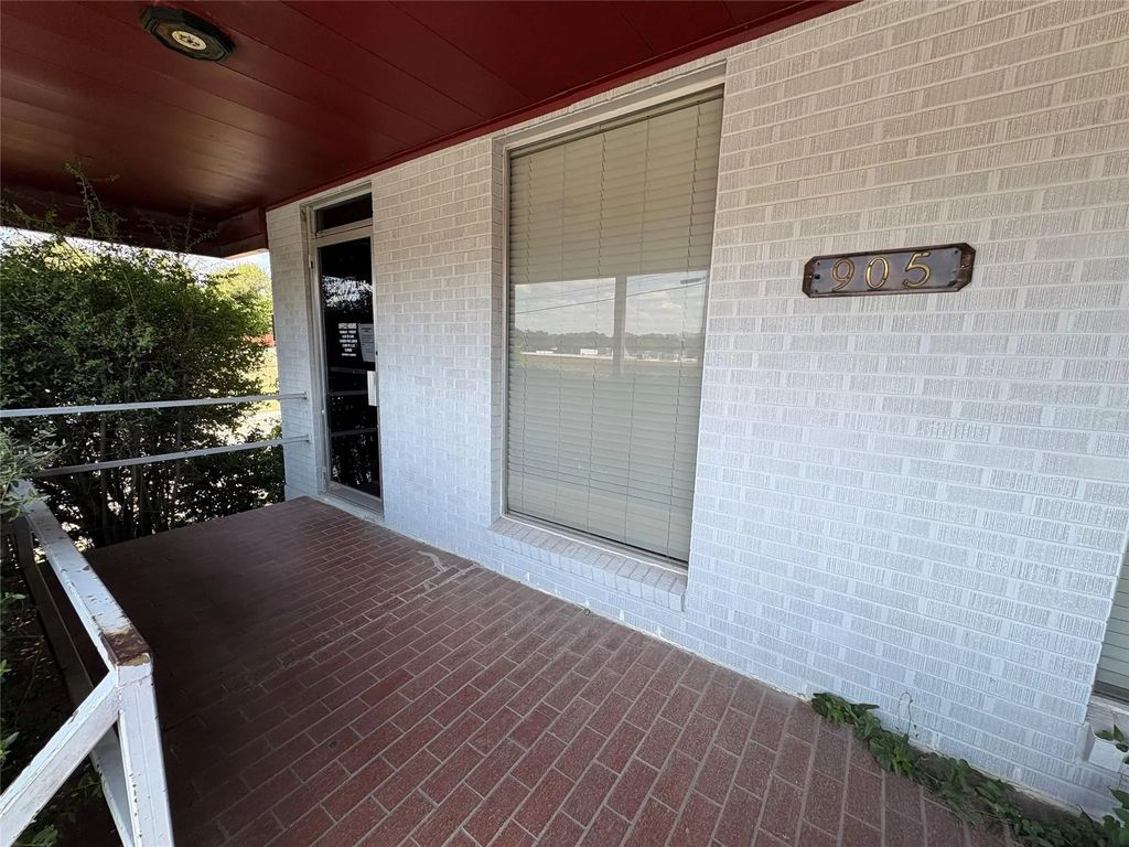 905 N Travis Street, Sherman