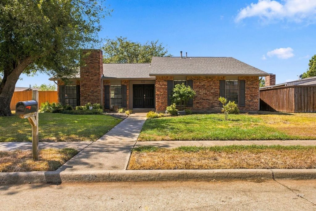 932 Grand Teton Drive, Plano