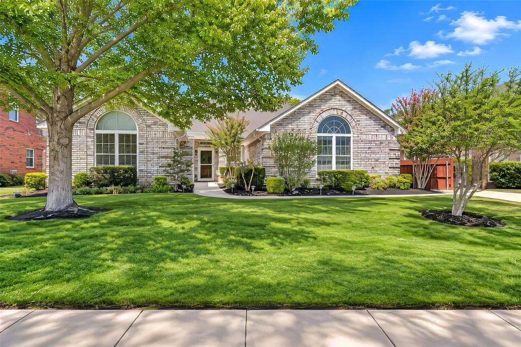 3121 Hazlewood Court, Bedford
