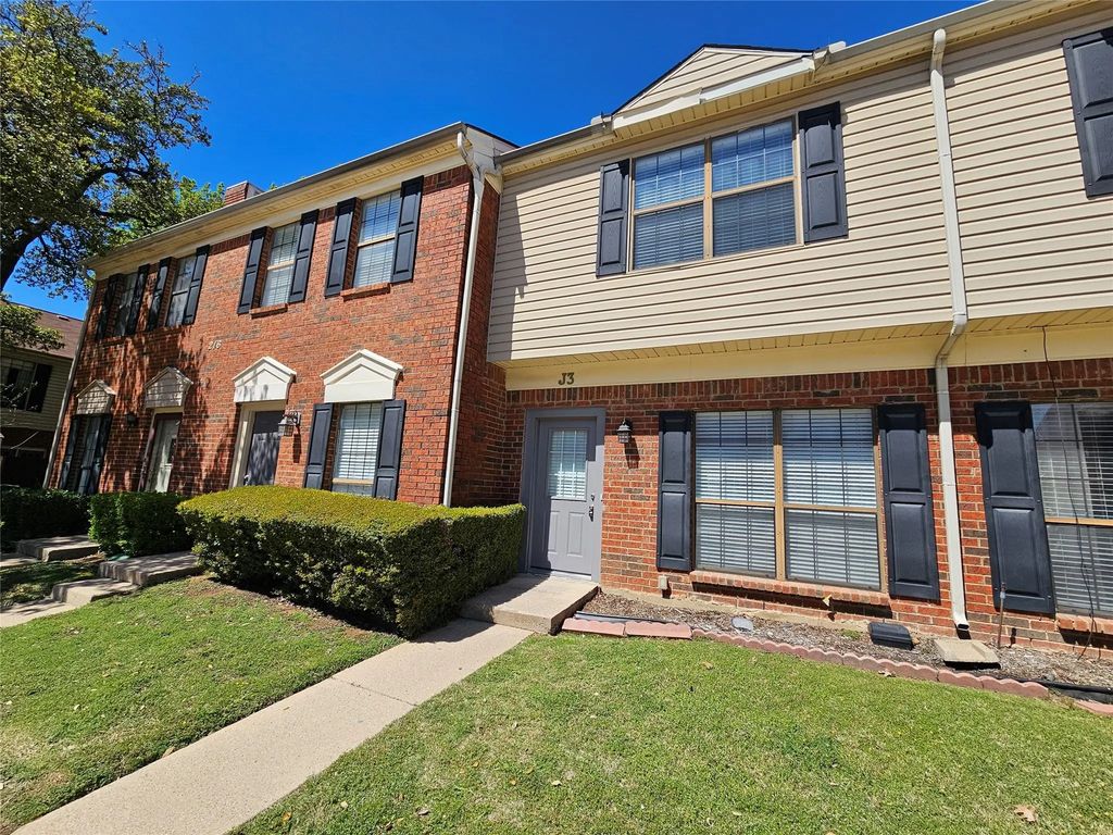 216 Samuel Boulevard J3, Coppell