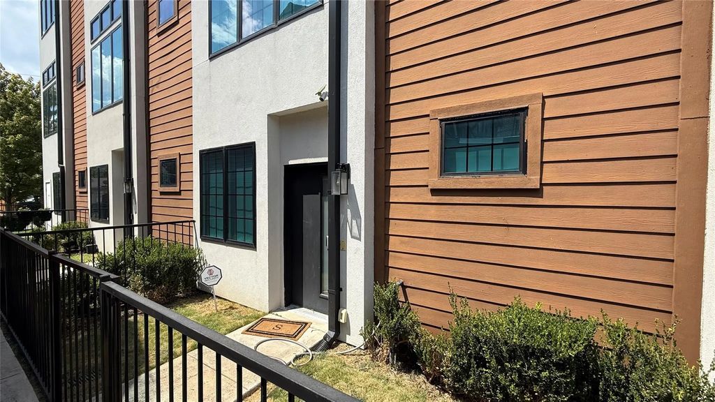 1910 Caddo Street B103, Dallas