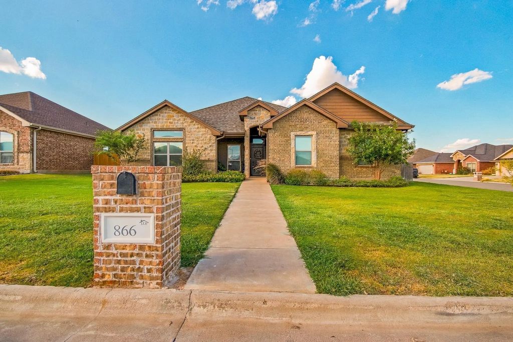 866 Great Waters Drive, Abilene