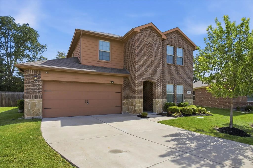 1328 Broaddus Road, Forney