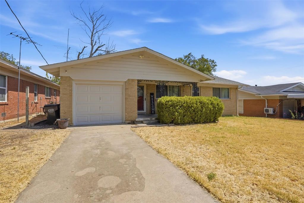 4304 Hodgkins Road, Lake Worth
