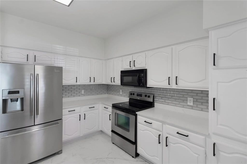 2835 Keller Springs Road 903, Carrollton