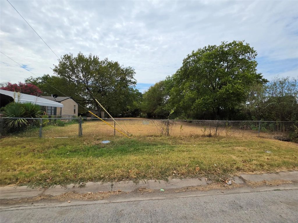 701 Angus Drive, Dallas