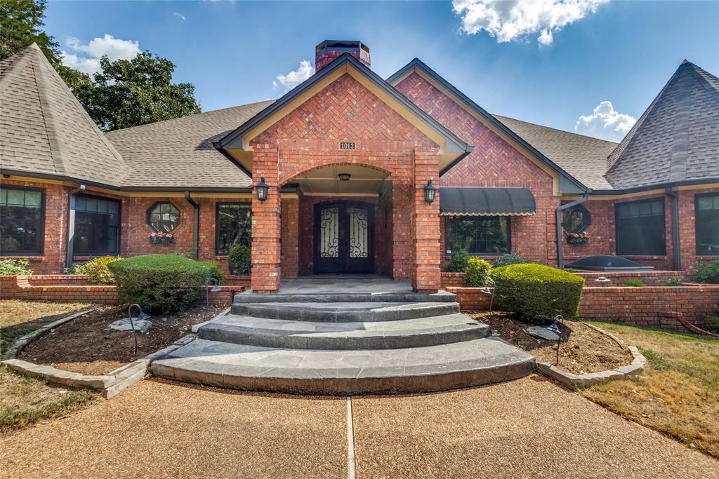1013 Diamond Boulevard, Southlake