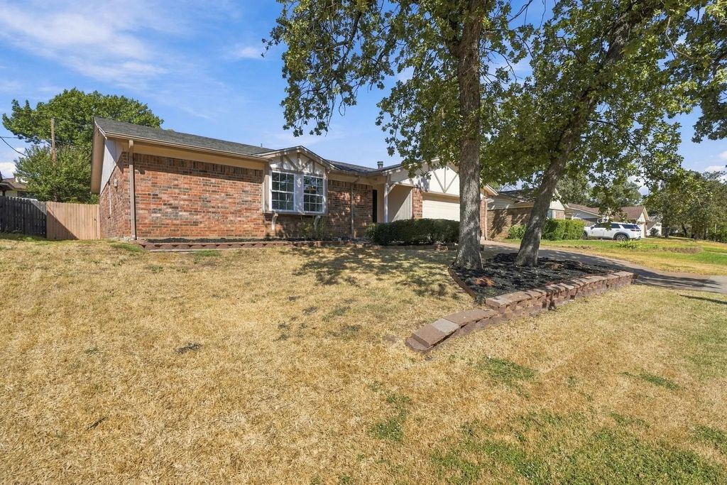 3708 Bordeaux Court, Arlington