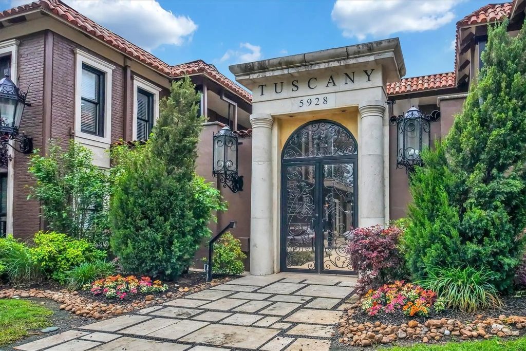 5926 Sandhurst Lane 224, Dallas